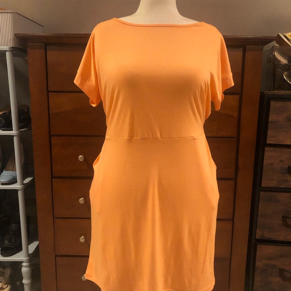 Casual Pocket T-Shirt Dress in Bright Orange